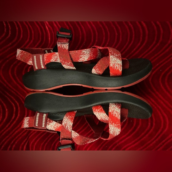 Chaco Z2 Yampa Sandals in Rouge Red Women's 6 1/2 - Picture 4 of 5